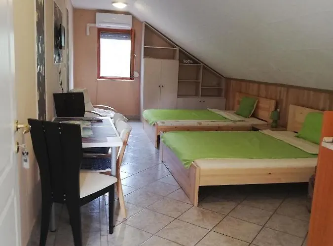 Apartamento Tessedik *