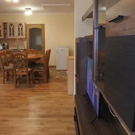 Tessedik Vendeghaz Apartament *